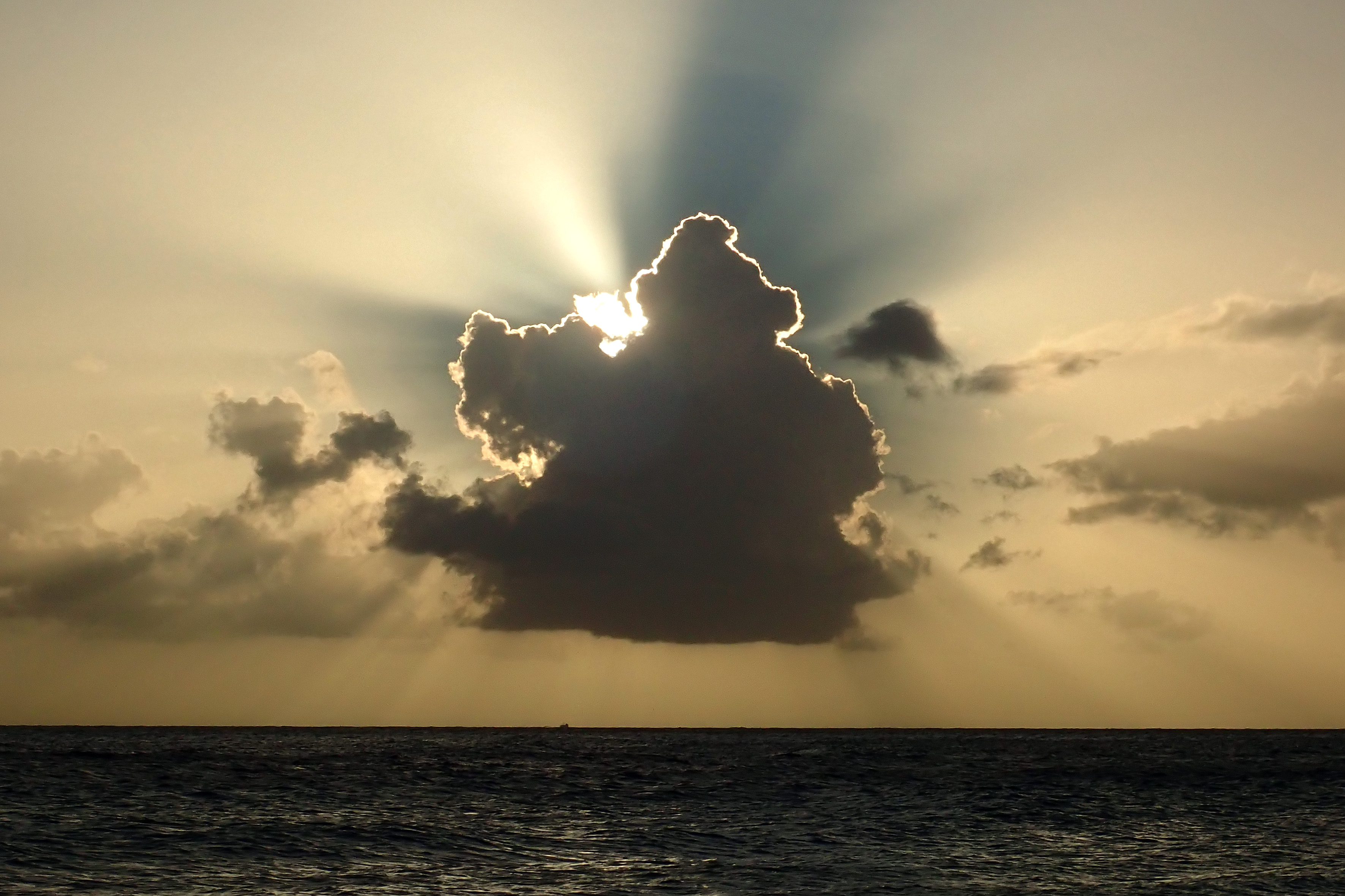 2018-01-28 - 18-13-38 - Sunset (Wolke) @ Mamboo Beach